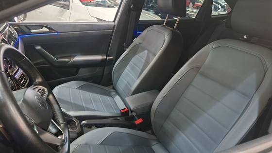 VOLKSWAGEN NIVUS 1.0 200 TSI TOTAL FLEX HIGHLINE AUTOMÁTICO